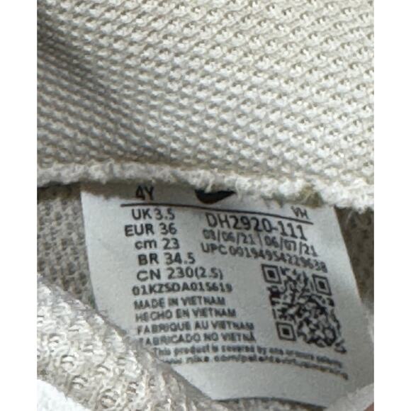 Nike Air Force 1 Low (GS) Youth's Sz 4Y Sneakers Triple White - Picture 3 of 9